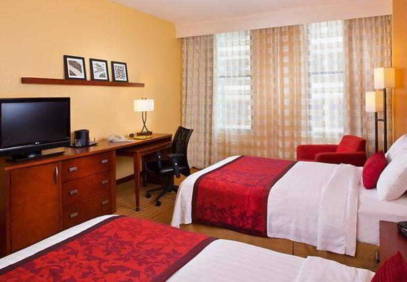Courtyard By Marriott New Orleans Downtown Near The French Quarter Hotel Exterior photo